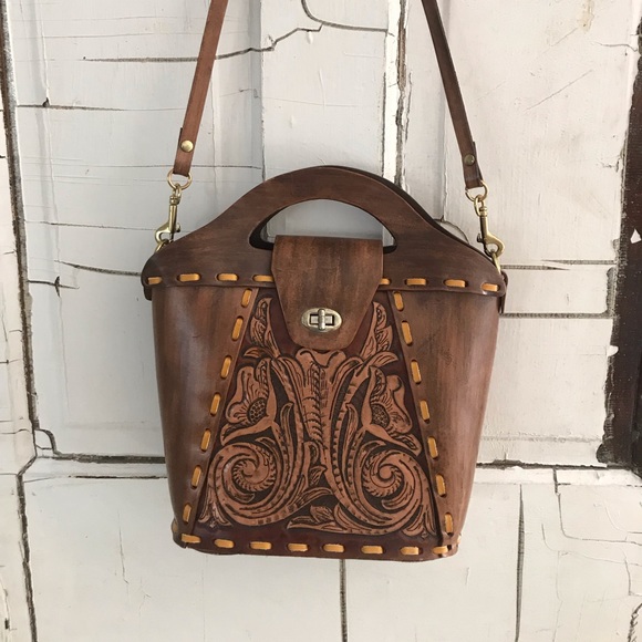 Vintage Handbags - Vintage leather hand tooled purse